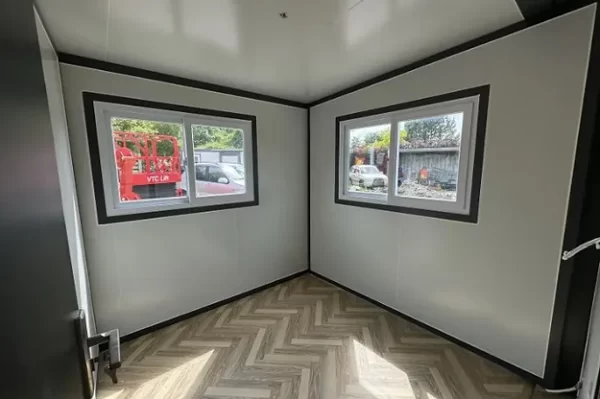 Conteneur Mobile - Tiny House avec Deux Chambres et Cuisine, modèle 2024 – Image 8